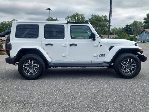 New 2025 Jeep Wrangler Sahara image 4