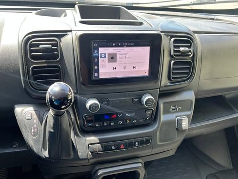 Used 2024 RAM ProMaster 2500 w/ Convenience Group image 28