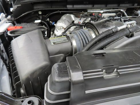 Used 2025 GMC Sierra 2500 SLE image 21