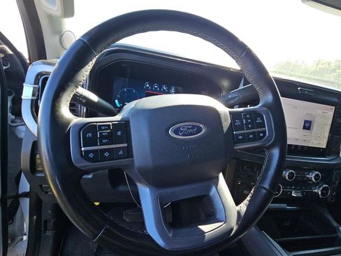 Used 2025 Ford F250 Lariat image 8