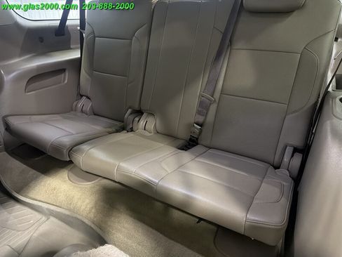 Used 2018 Chevrolet Suburban Premier AWD/4WD image 10
