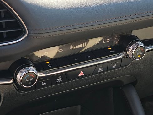 Used 2021 MAZDA MAZDA3 s image 10