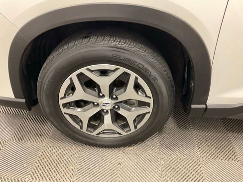 Used 2023 Subaru Forester Premium AWD/4WD image 10