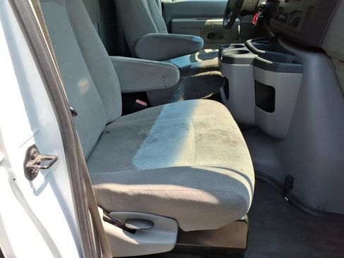 Used 2011 Ford E-250 and Econoline 250 w/ Commercial Cargo Van Pkg RWD image 9