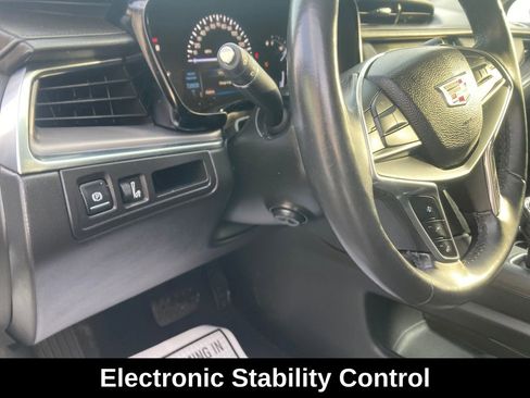 Used 2017 Cadillac XT5 Luxury image 17