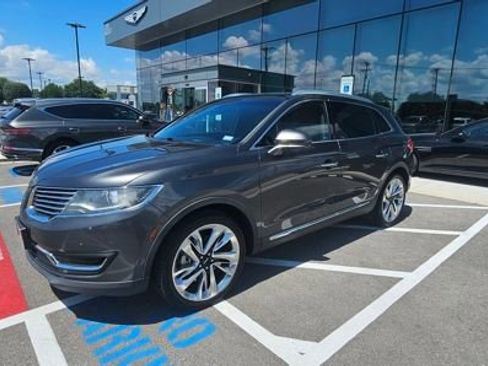 Used 2018 Lincoln MKX Reserve w/ Driver Assistance Package FWD image 1