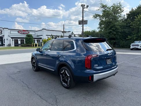 Used 2024 Kia Telluride S w/ S Sunroof Package image 5