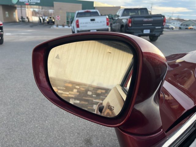 Used 2019 Chrysler Pacifica Touring-L FWD image 28