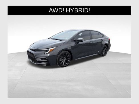 Used 2024 Toyota Corolla SE AWD/4WD image 1