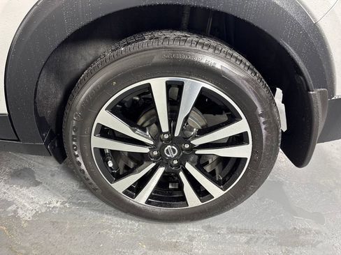 Used 2020 Nissan Kicks SV image 31