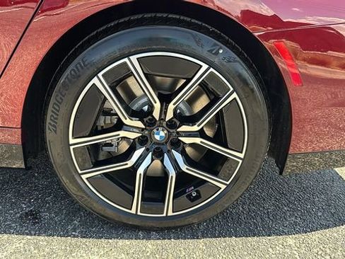 Certified 2025 BMW 760i xDrive w/ Premium Package AWD/4WD image 20