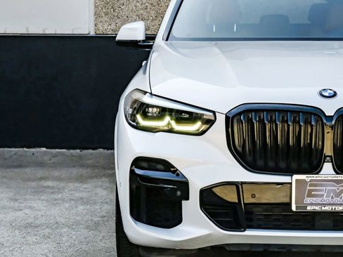 Used 2022 BMW X5 sDrive40i w/ M Sport Package RWD image 49