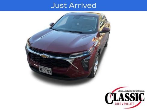 Used 2024 Chevrolet Trax LS w/ LS Convenience Package image 5