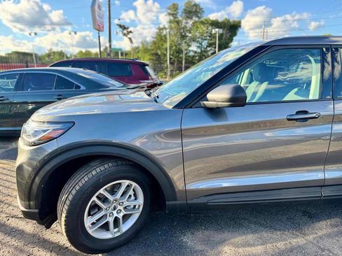 Used 2026 Ford Explorer Active AWD/4WD image 10