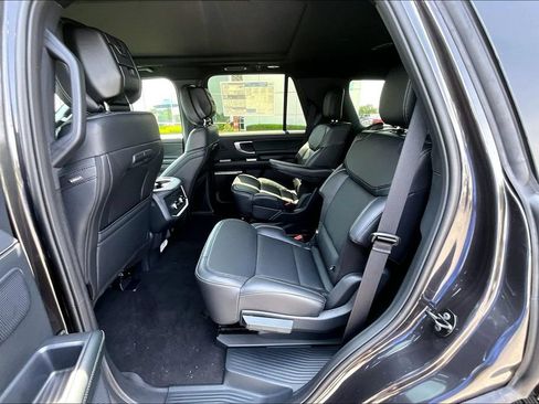 New 2026 Ford Expedition Platinum w/ Stealth Performance Package AWD/4WD image 10