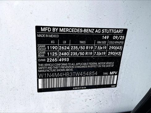 Used 2026 Mercedes-Benz GLB 250 4MATIC image 35
