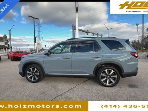 Used 2025 Honda Pilot Touring image 5