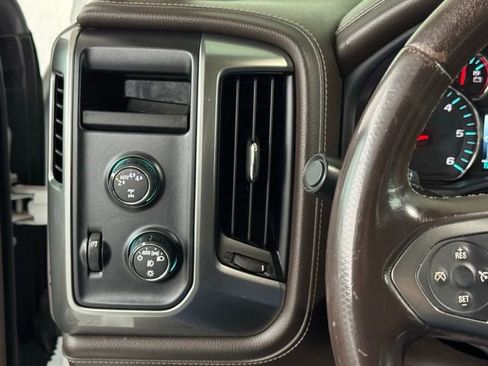 Used 2018 Chevrolet Silverado 1500 LTZ w/ Texas Edition image 37