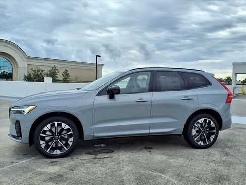 New 2026 Volvo XC60 B5 Plus w/ Protection Package Premier image 4