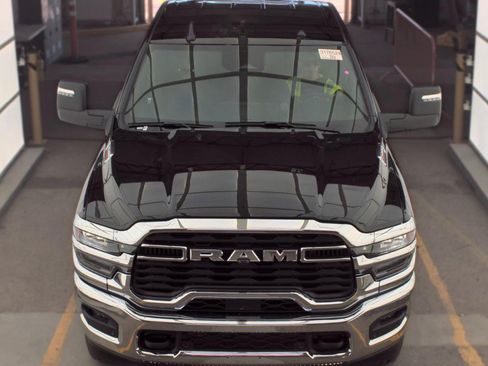 Used 2026 RAM 2500 Big Horn AWD/4WD image 3