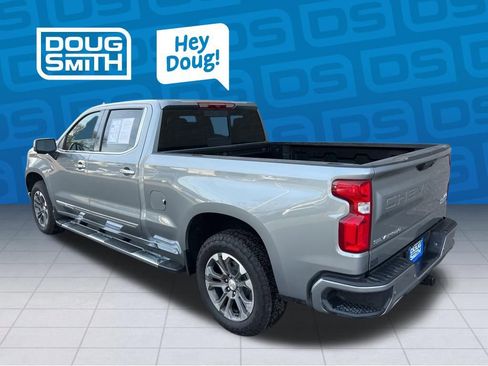 Used 2025 Chevrolet Silverado 1500 High Country w/ Z71 Off-Road Package image 4