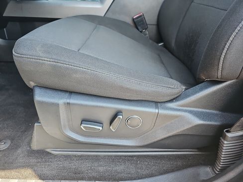 Used 2018 Ford F150 XLT w/ Equipment Group 302A Luxury AWD/4WD image 16