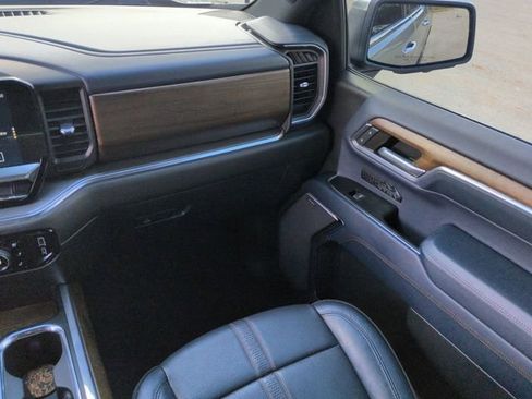 Used 2023 Chevrolet Silverado 1500 High Country image 21