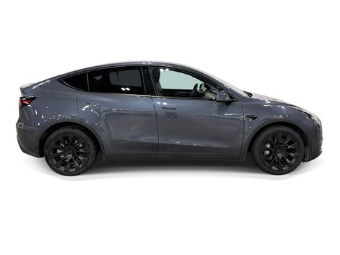 Certified 2023 Tesla Model Y Long Range AWD/4WD image 7