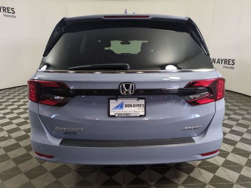 Used 2024 Honda Odyssey Sport image 5