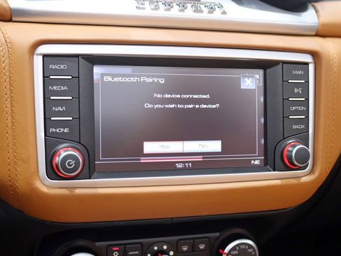 Used 2016 Ferrari California T RWD image 22