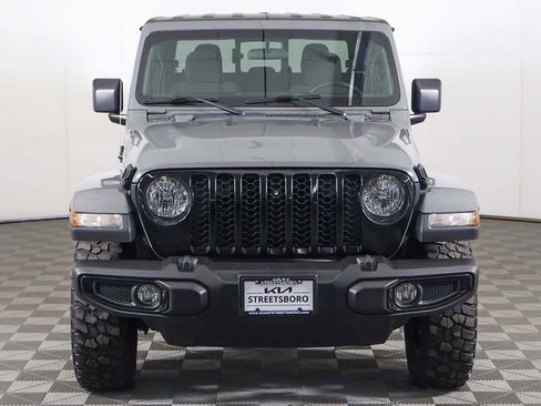 Used 2022 Jeep Gladiator Sport image 8