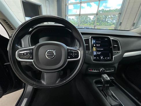 Used 2022 Volvo XC90 T5 Momentum AWD/4WD image 15