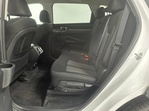 Used 2023 Kia Sorento LX FWD image 20