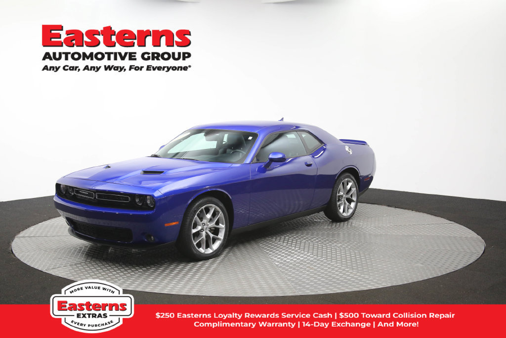 Used 2022 Dodge Challenger SXT w/ Plus Package RWD image 57