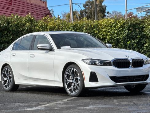Used 2026 BMW 330i Sedan w/ Premium Package RWD image 7