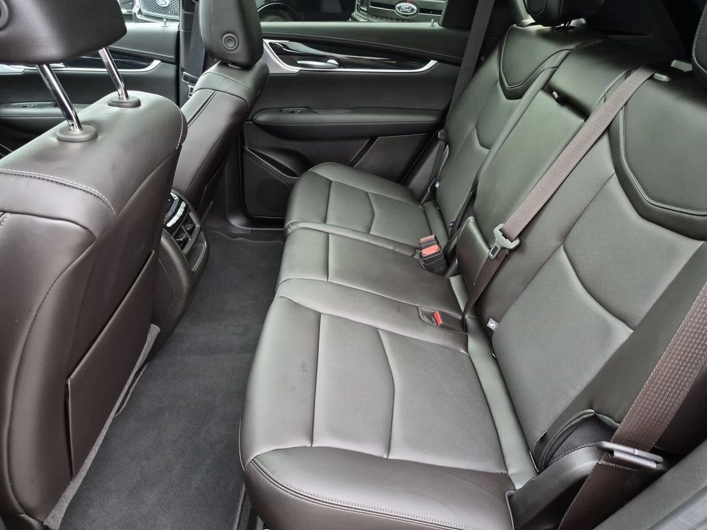 Used 2026 Cadillac XT5 Premium Luxury w/ Driver Assist Package FWD image 18