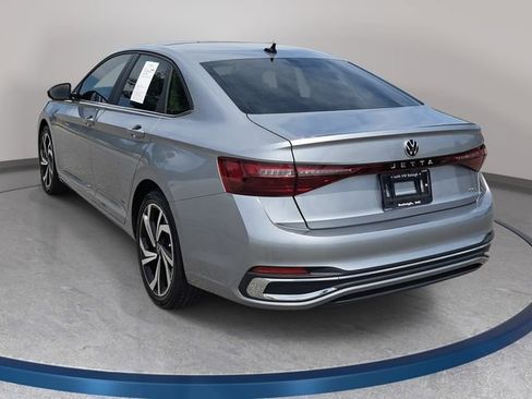 Used 2025 Volkswagen Jetta SEL FWD image 7