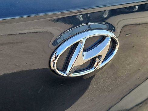 Used 2019 Hyundai Tucson SE image 11