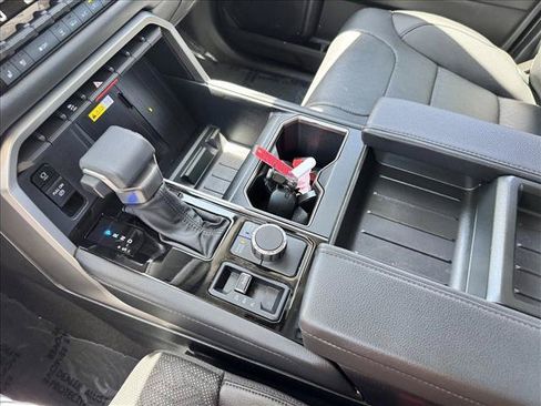 Used 2023 Toyota Tundra Limited w/ Power Package AWD/4WD image 17
