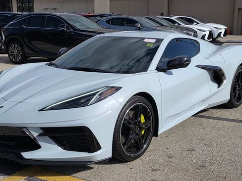 Used 2020 Chevrolet Corvette Stingray Premium Cpe w/ 3LT Preferred Equipment Group image 4