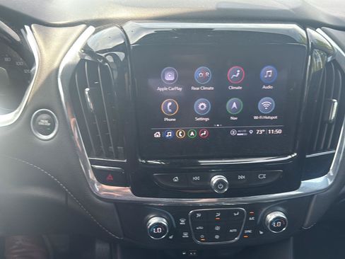 Used 2023 Chevrolet Traverse LT w/ LT Premium Package FWD image 13