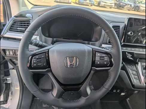Certified 2026 Honda Odyssey Touring image 7