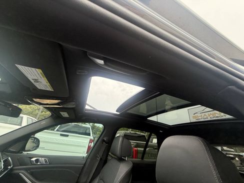 Used 2024 BMW X5 sDrive40i w/ M Sport Package RWD image 31