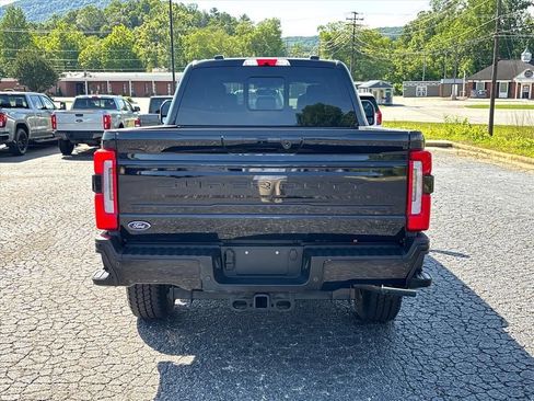 Used 2025 Ford F250 Platinum AWD/4WD image 6