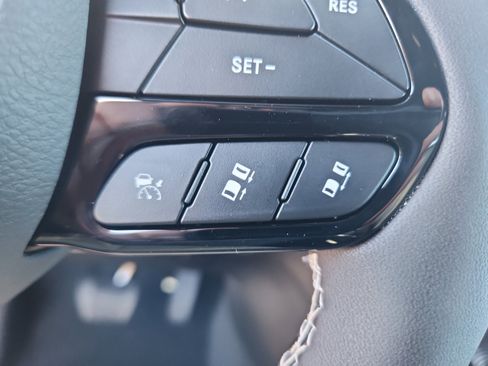 New 2026 Chrysler Pacifica Select image 34