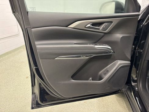 New 2026 Chevrolet Traverse LT w/ Midnight/Sport Edition image 13