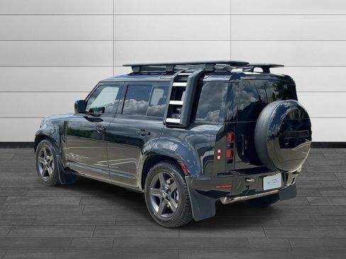 Certified 2023 Land Rover Defender 110 X-Dynamic SE AWD/4WD image 3