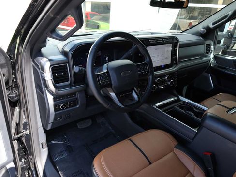 Used 2024 Ford F350 Platinum AWD/4WD image 3