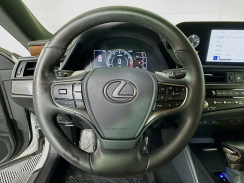 Used 2024 Lexus ES 350 w/ Premium Package image 15