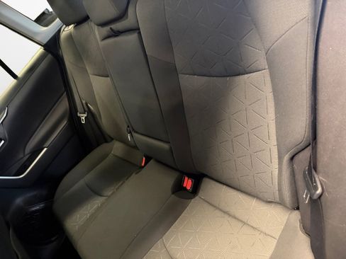 Used 2022 Toyota RAV4 XLE AWD/4WD image 15